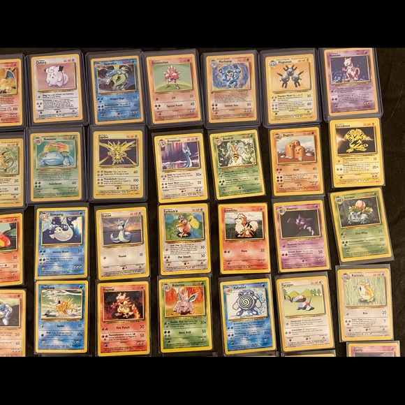Complete Base Set Pokemon Cards (Without trainers) - Picture 8 of 13